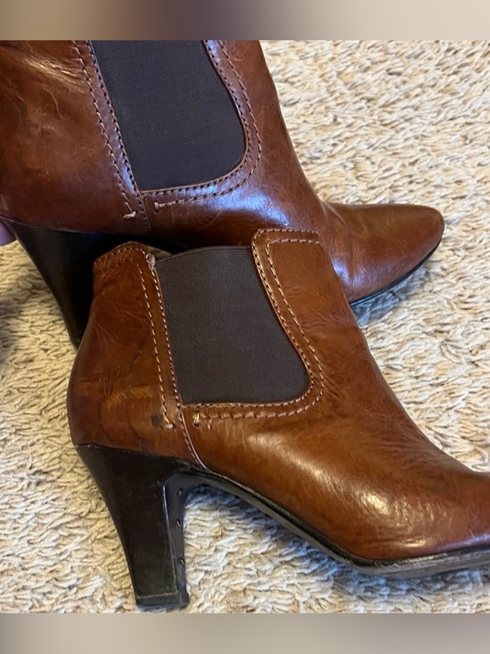 Frye Brown Leather Chelsea Ankle Boots | Size 9 | Classic Heeled Booties - Picture 4 of 16